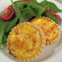 Ham and sweetcorn mini-quiches 