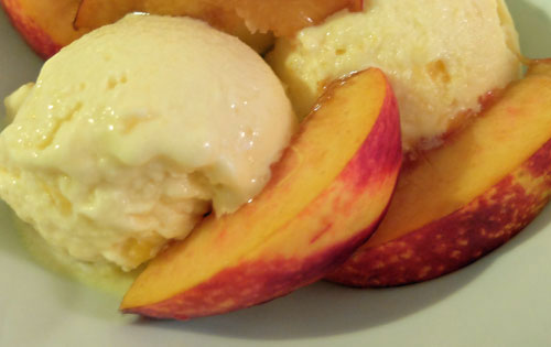 5-minute-Peach-Ice-cream4