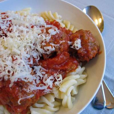 Meatballs-and-pasta